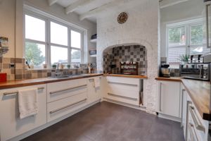 Kitchen- click for photo gallery